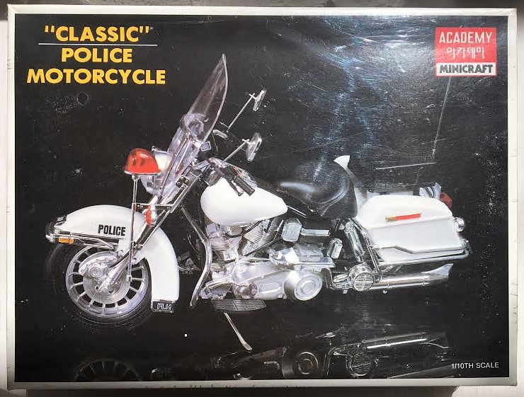 Maqueta "Classis"Polica Motorcycle (Academy)