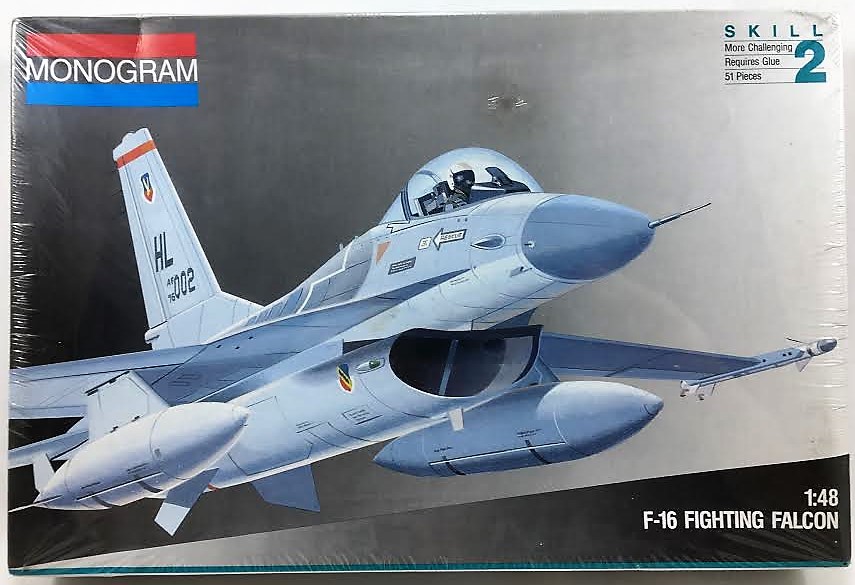F-16 FIGHTING  FALCON  (monogram)