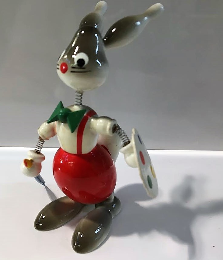 Figura de muelles ( conejo pintor )